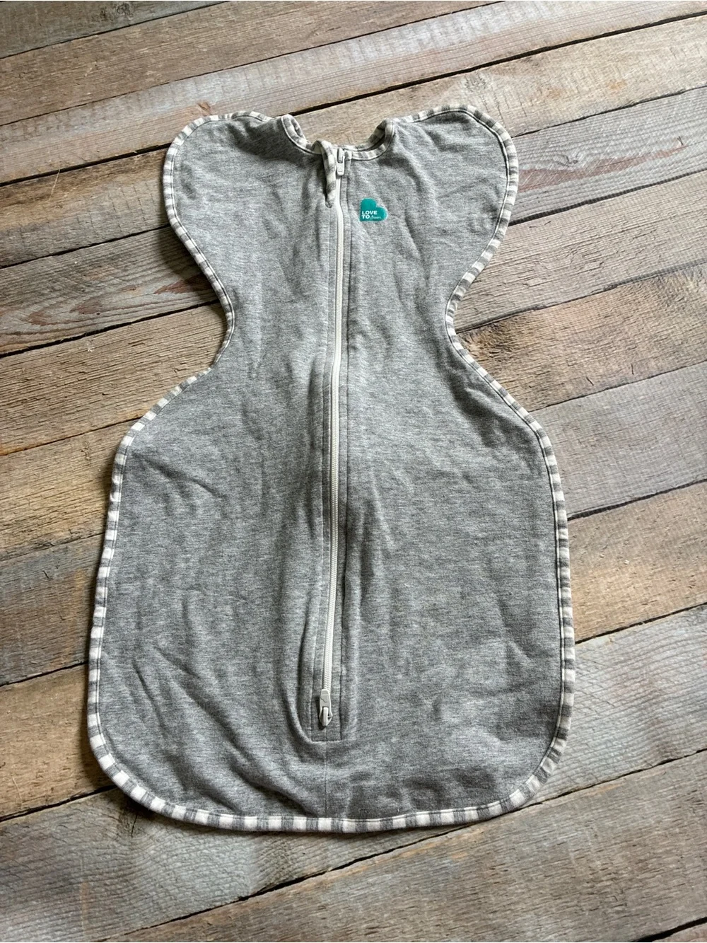 Love to dream swaddle small gray